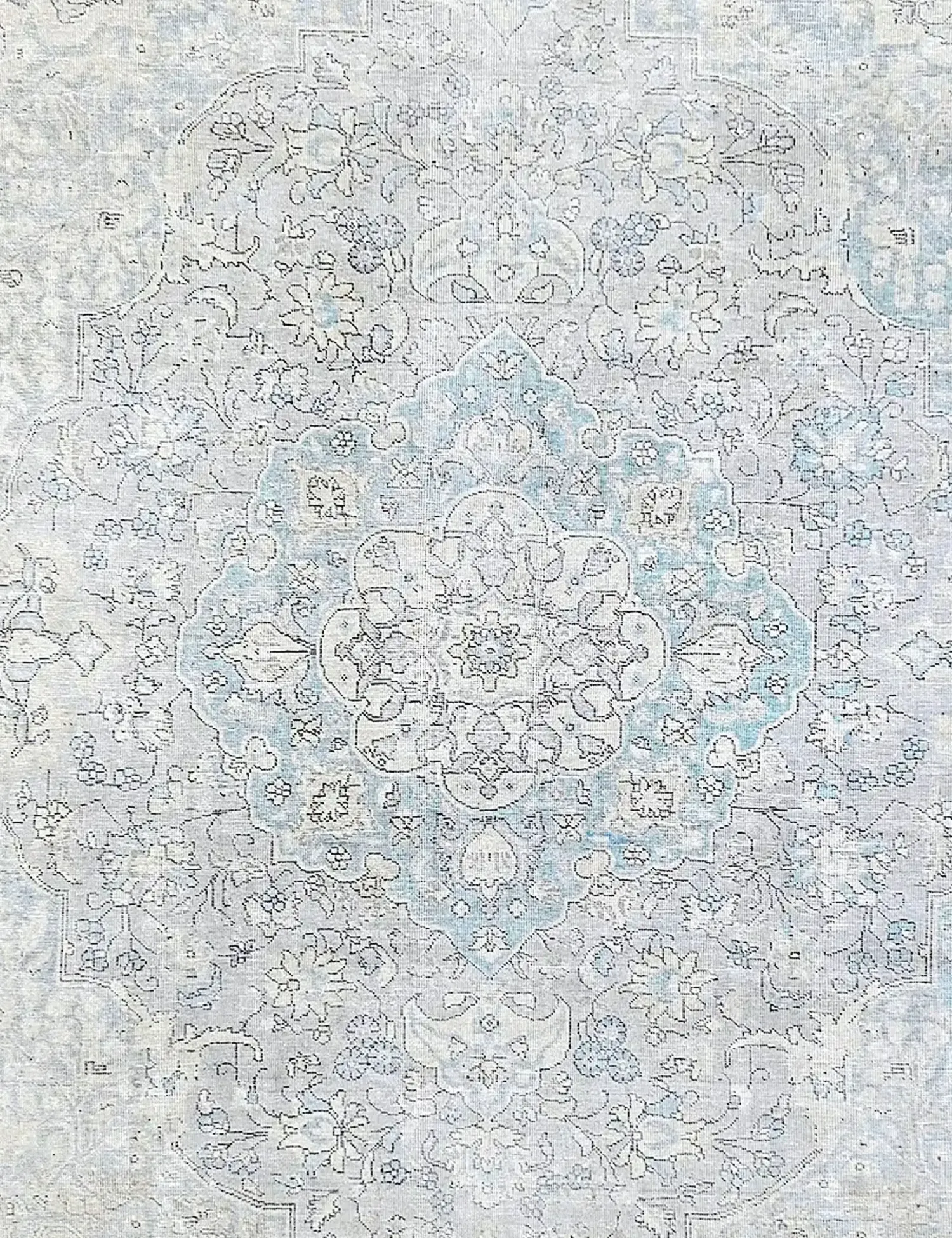 Persian Vintage    <br/>365 x 294 cm