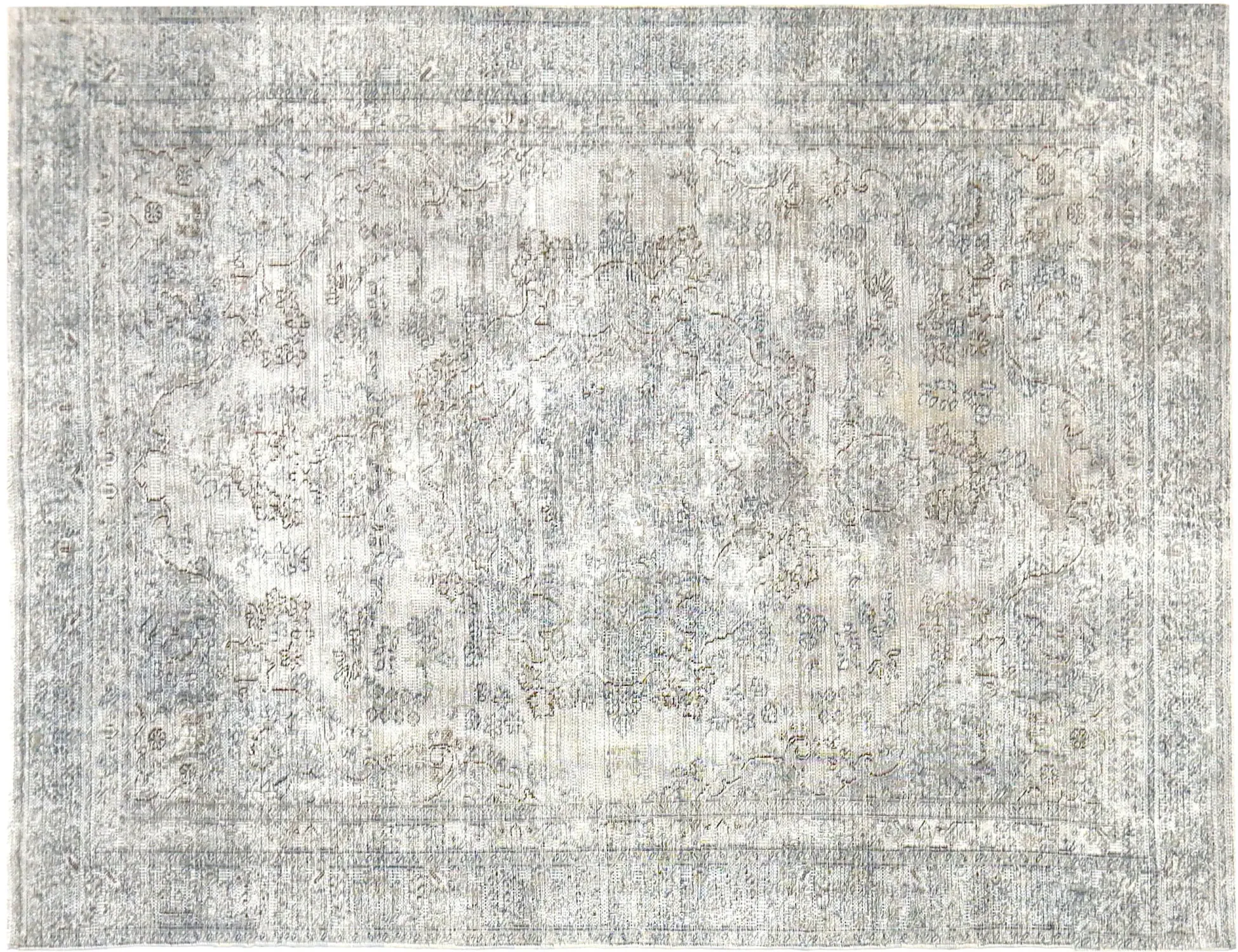 Persian Vintage    <br/>275 x 174 cm