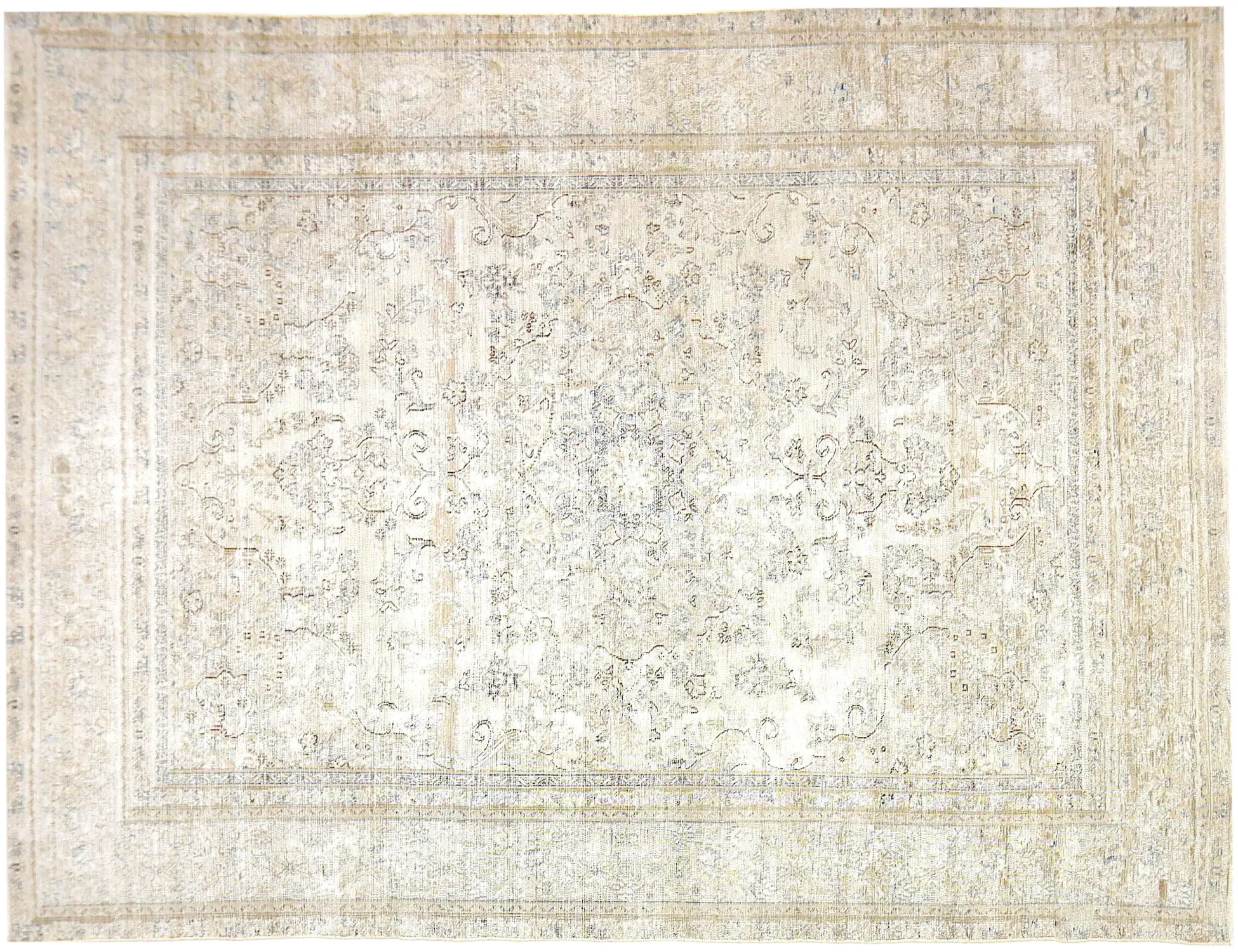 Persian Vintage    <br/>330 x 230 cm