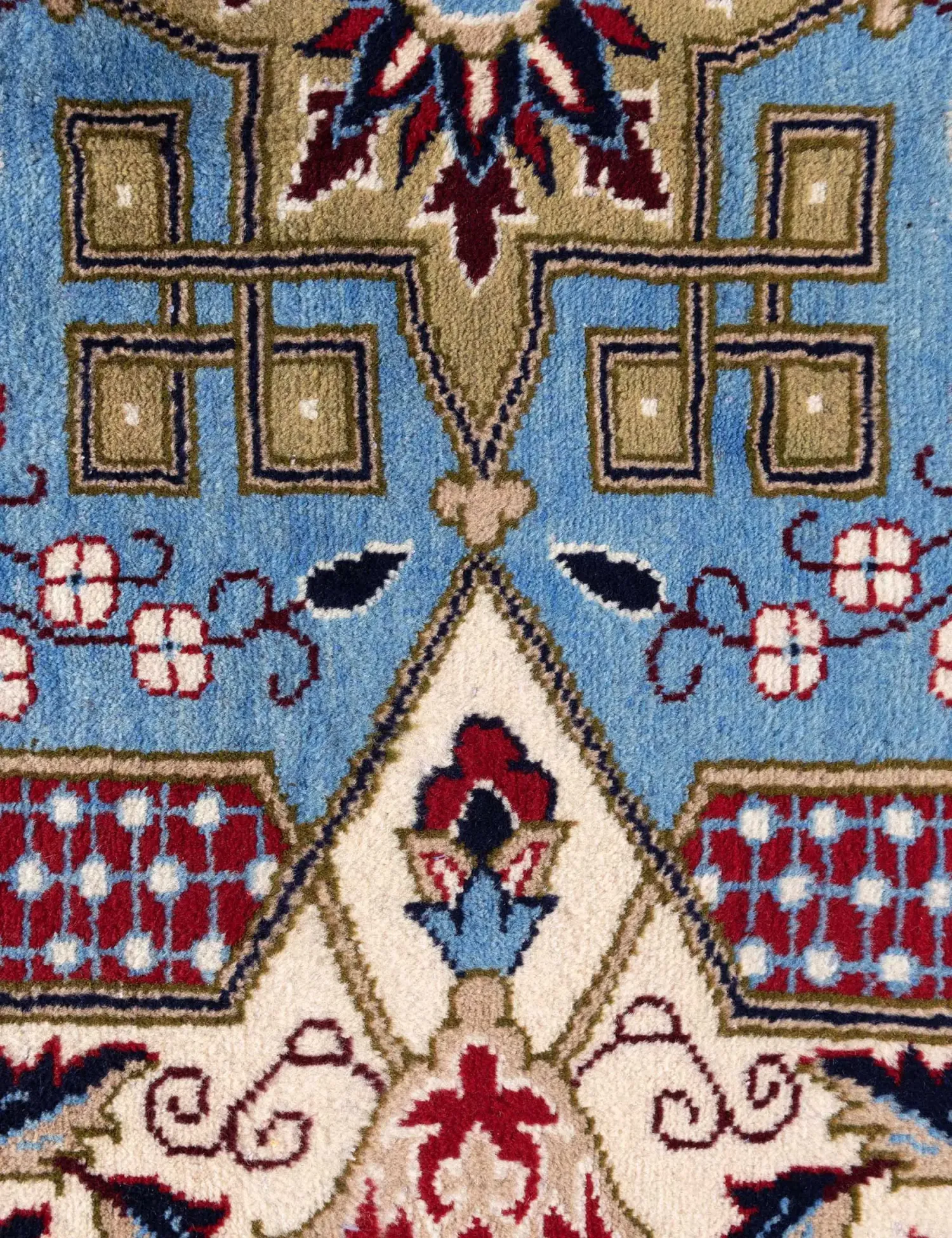 Persian Rug  <br/>345 x 248 cm