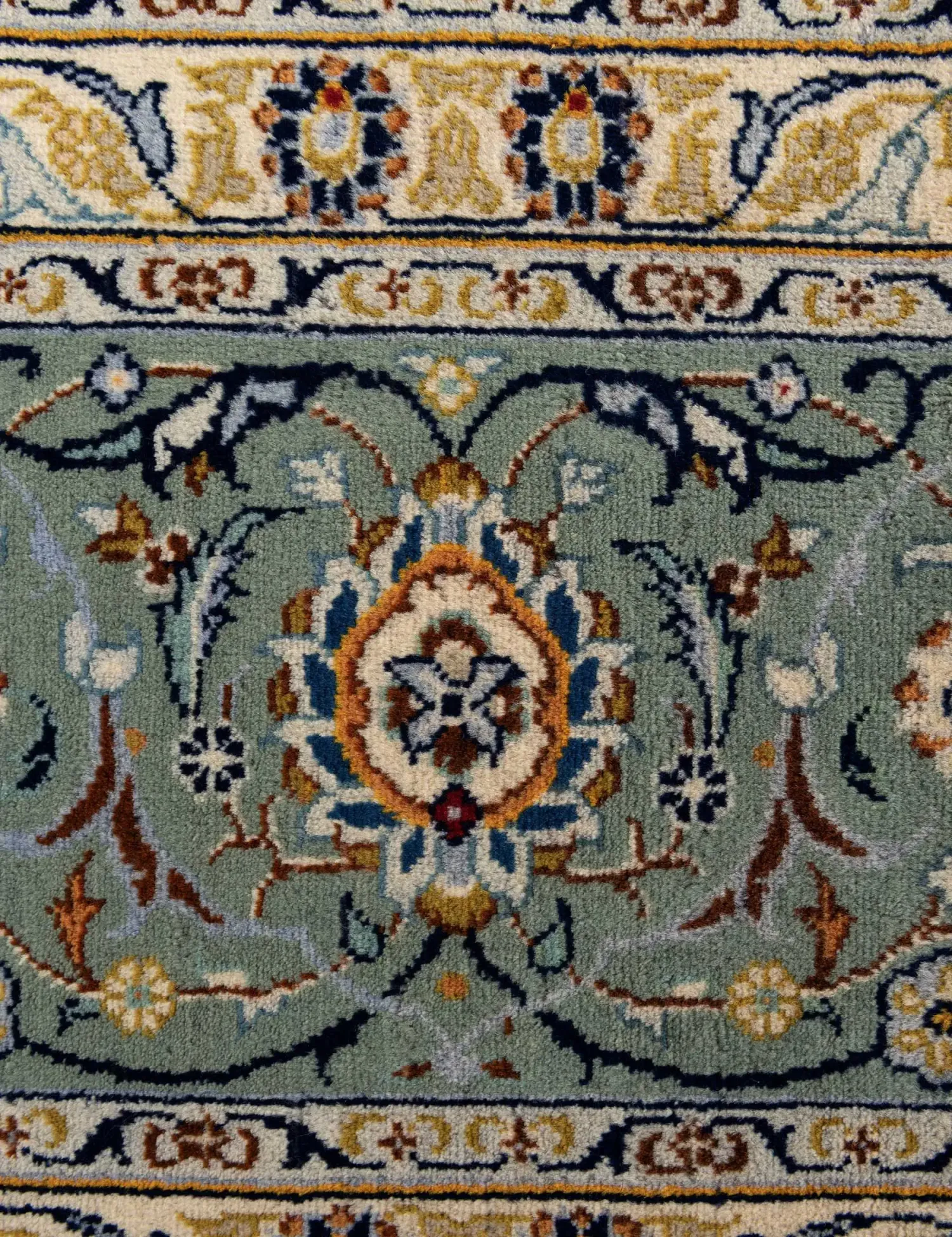 Kashan  <br/>371 x 263 cm