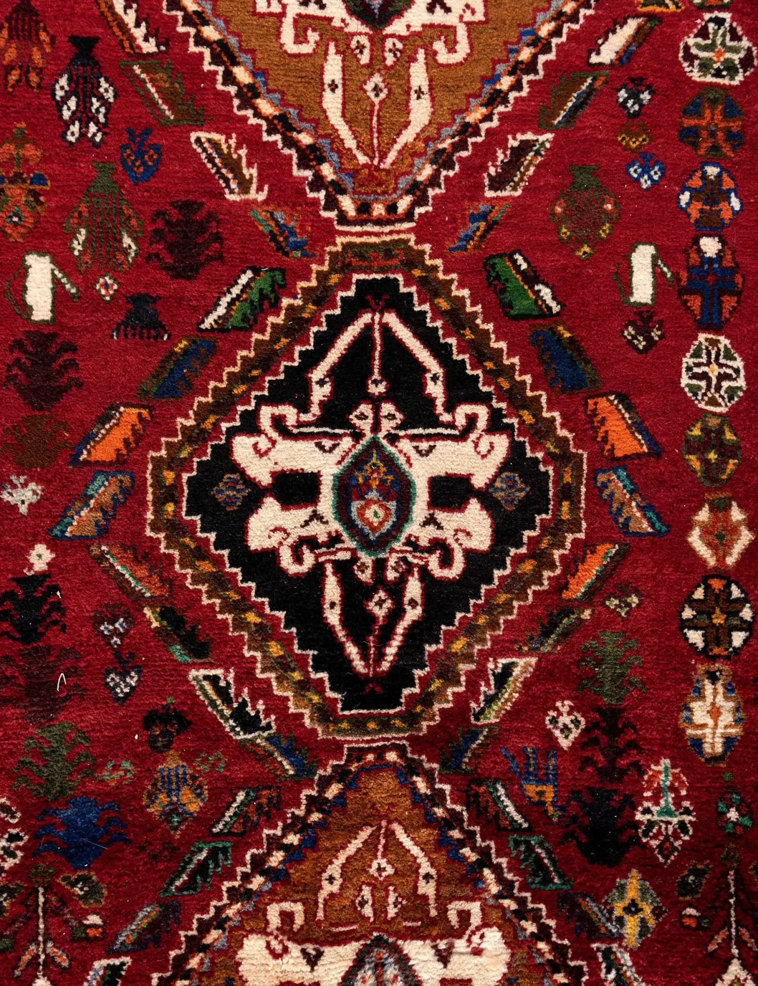 Shiraz  <br/>266 x 168 cm