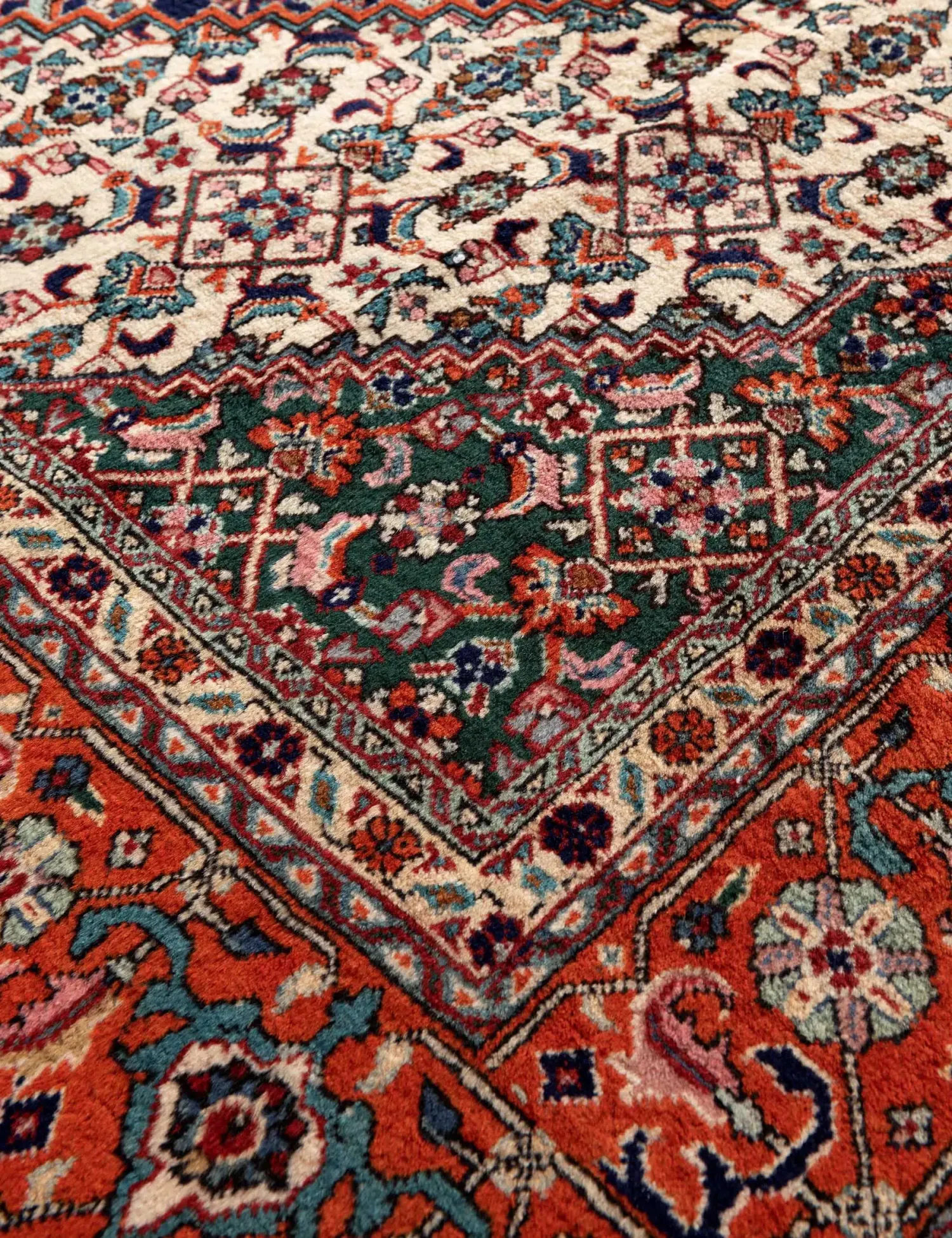 Tabriz   <br/>328 x 248 cm