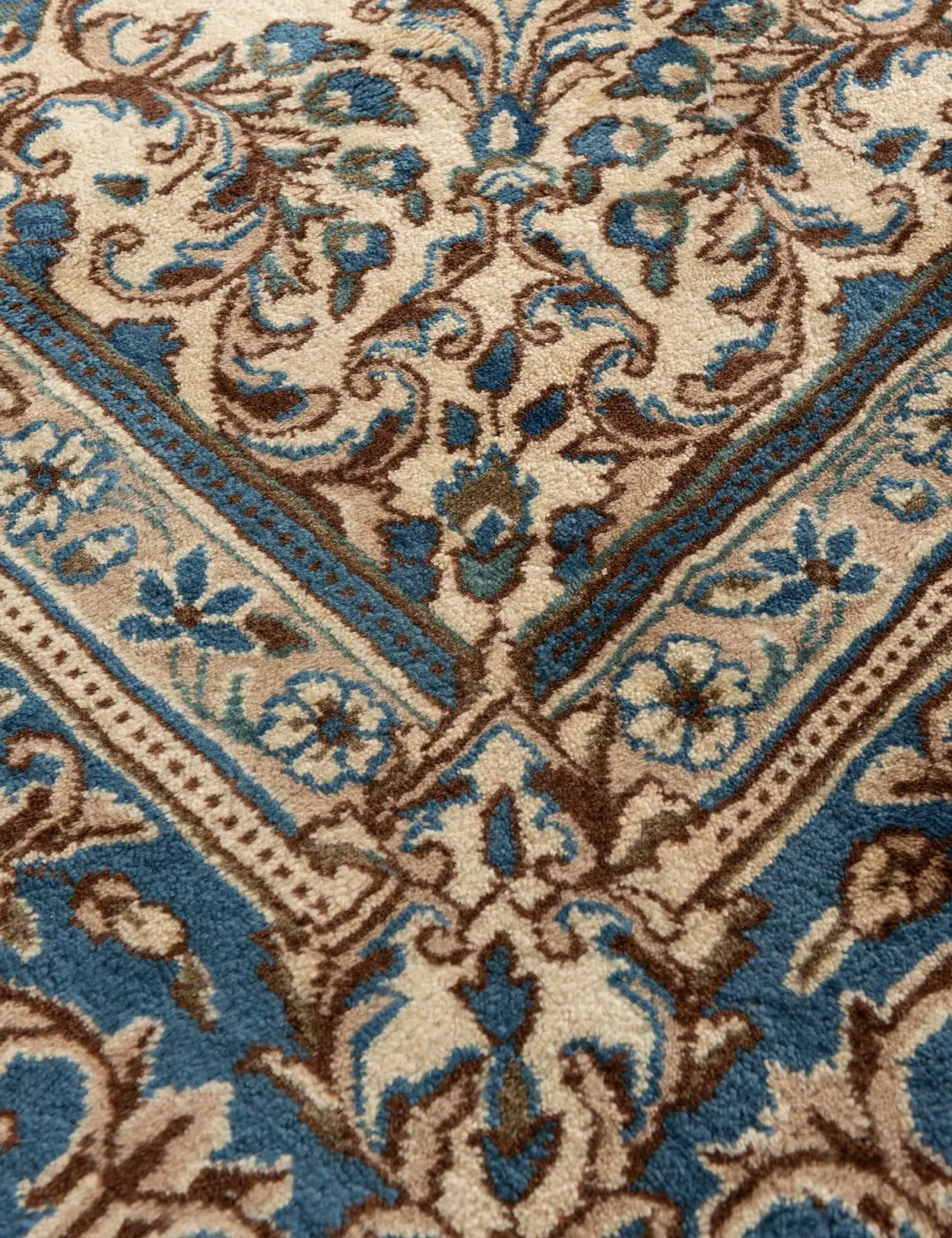 Kerman  <br/>377 x 270 cm