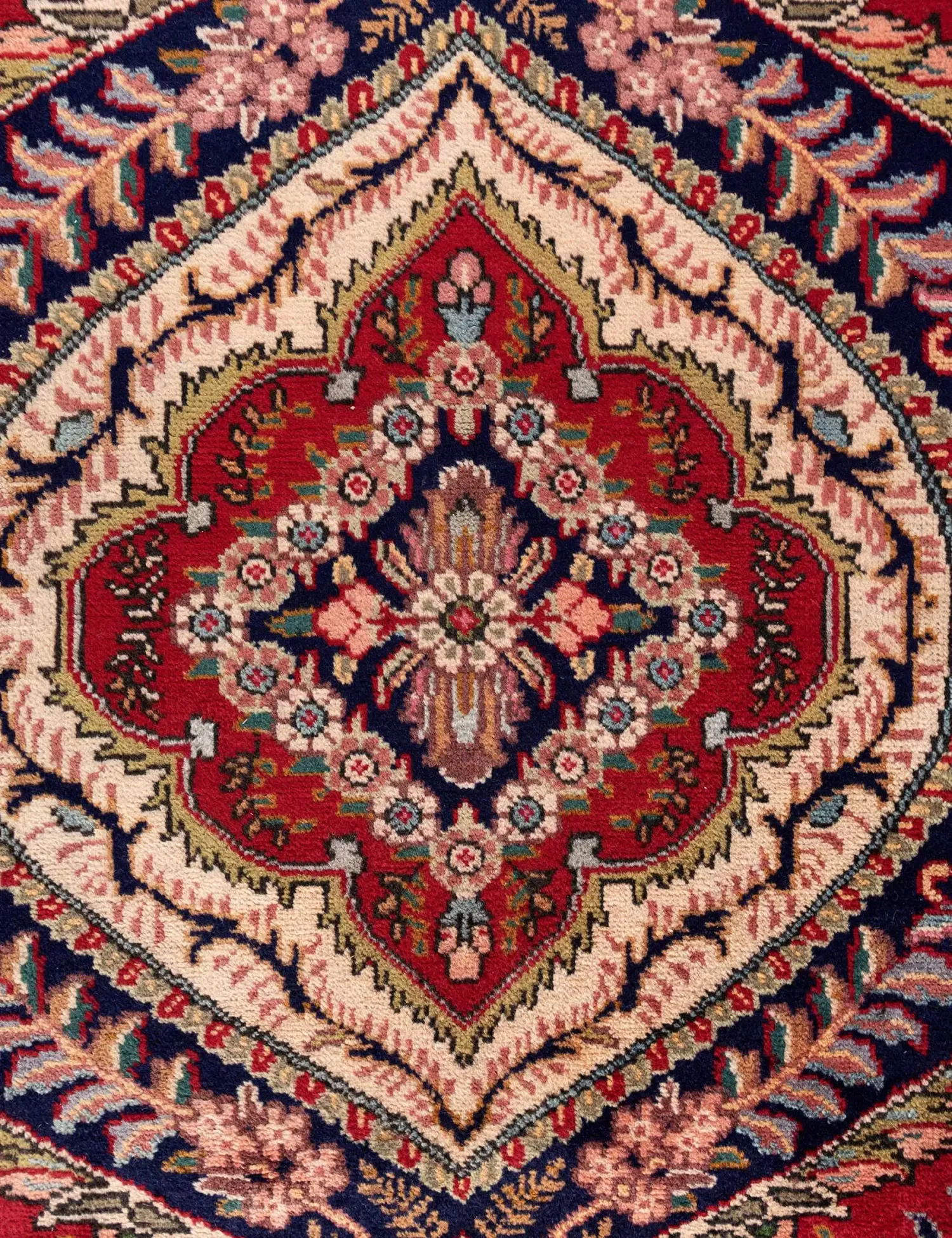 Persian Rug  <br/>283 x 194 cm