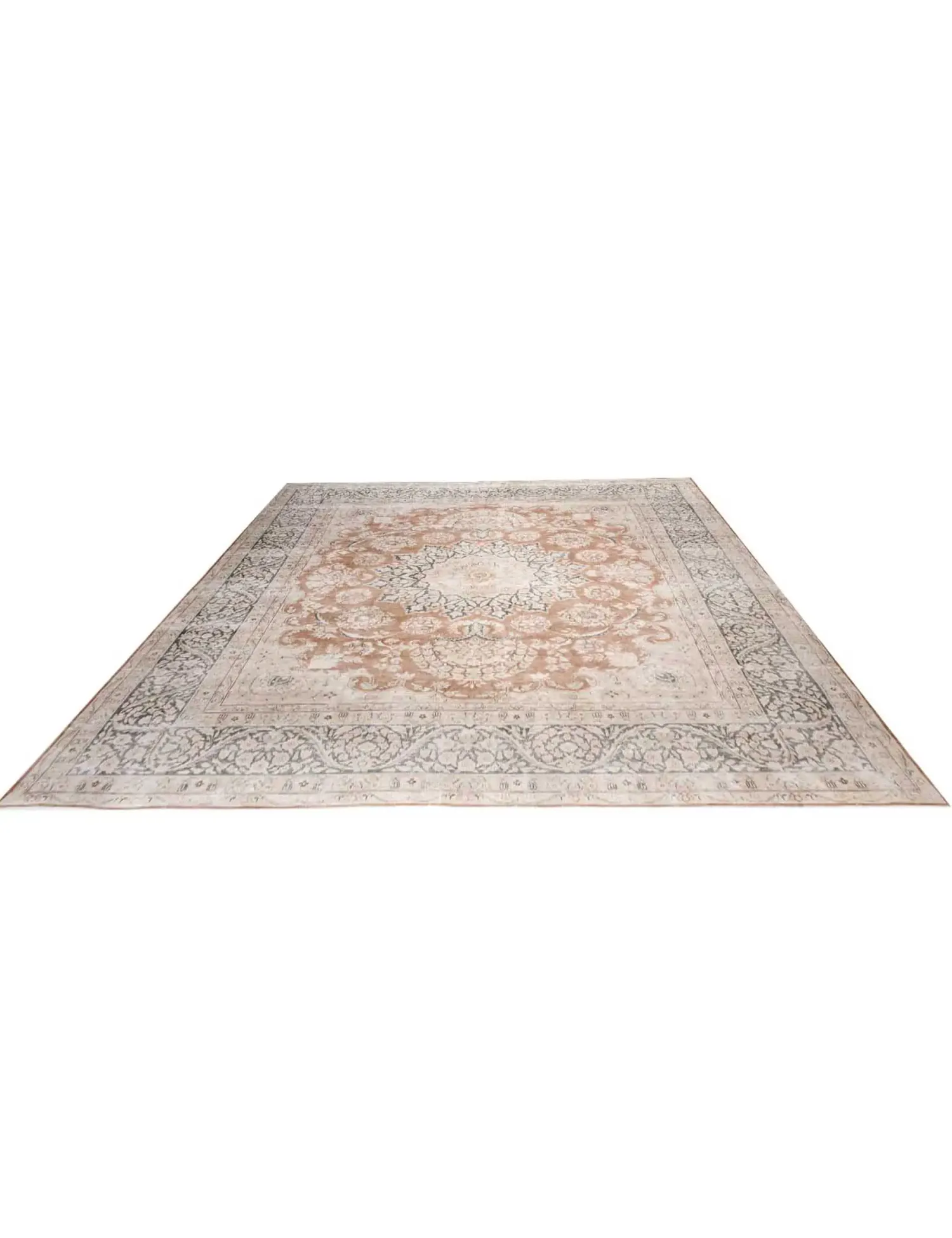Persian Vintage    <br/>390 x 303 cm