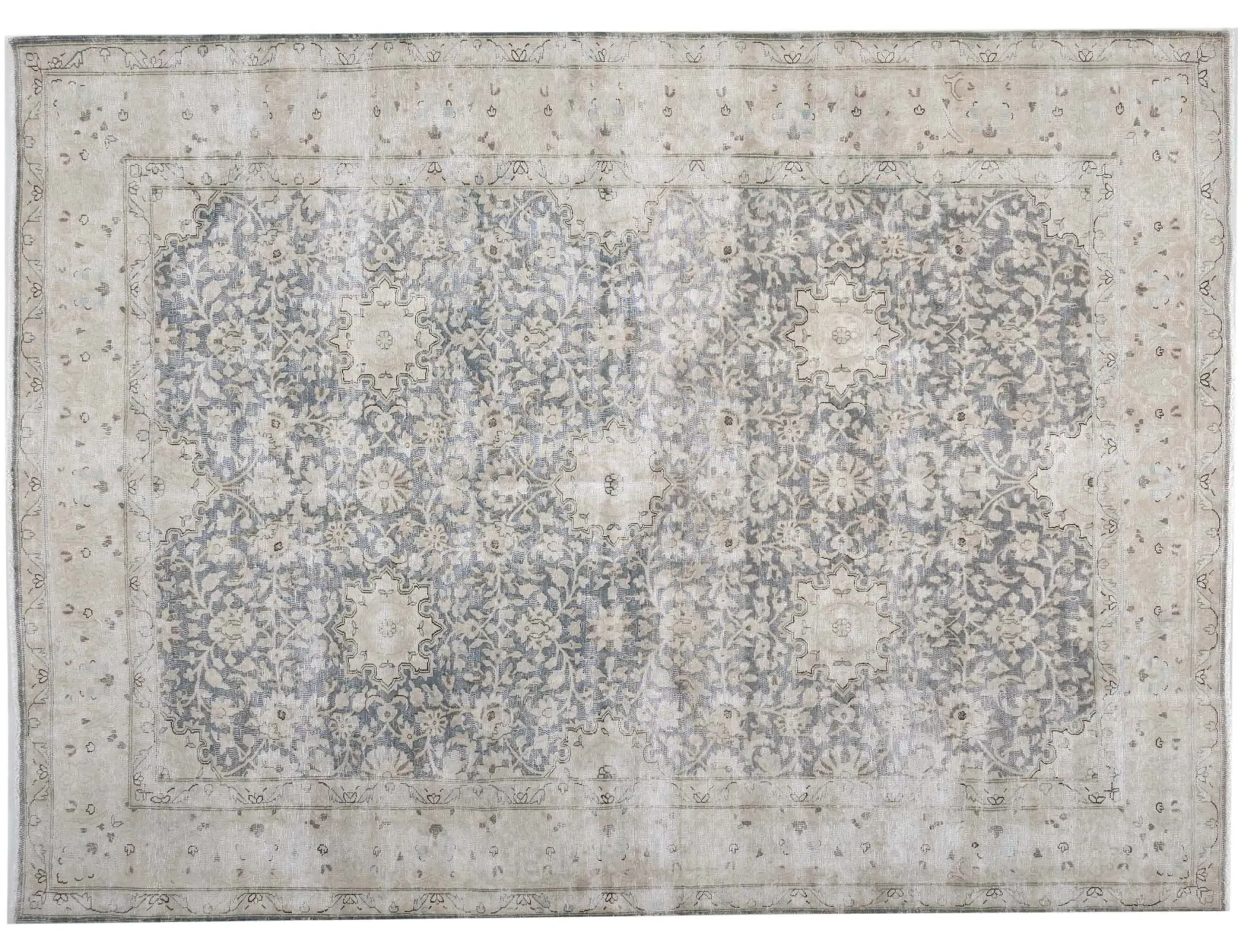 Persian Vintage    <br/>292 x 206 cm