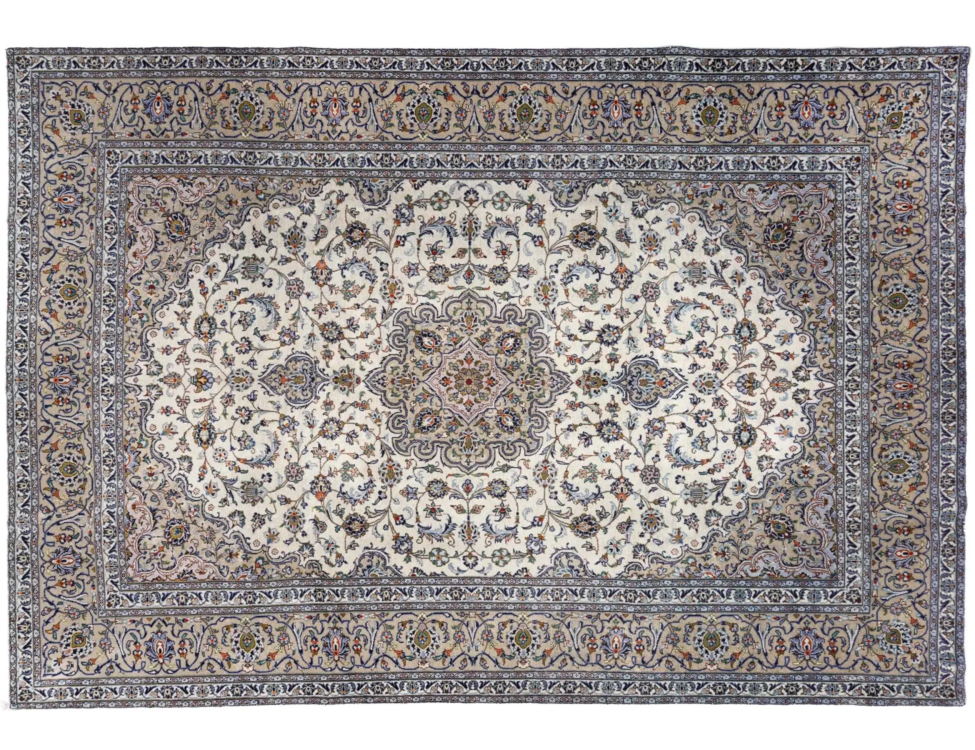 Ardakan Patina  <br/>389 x 279 cm