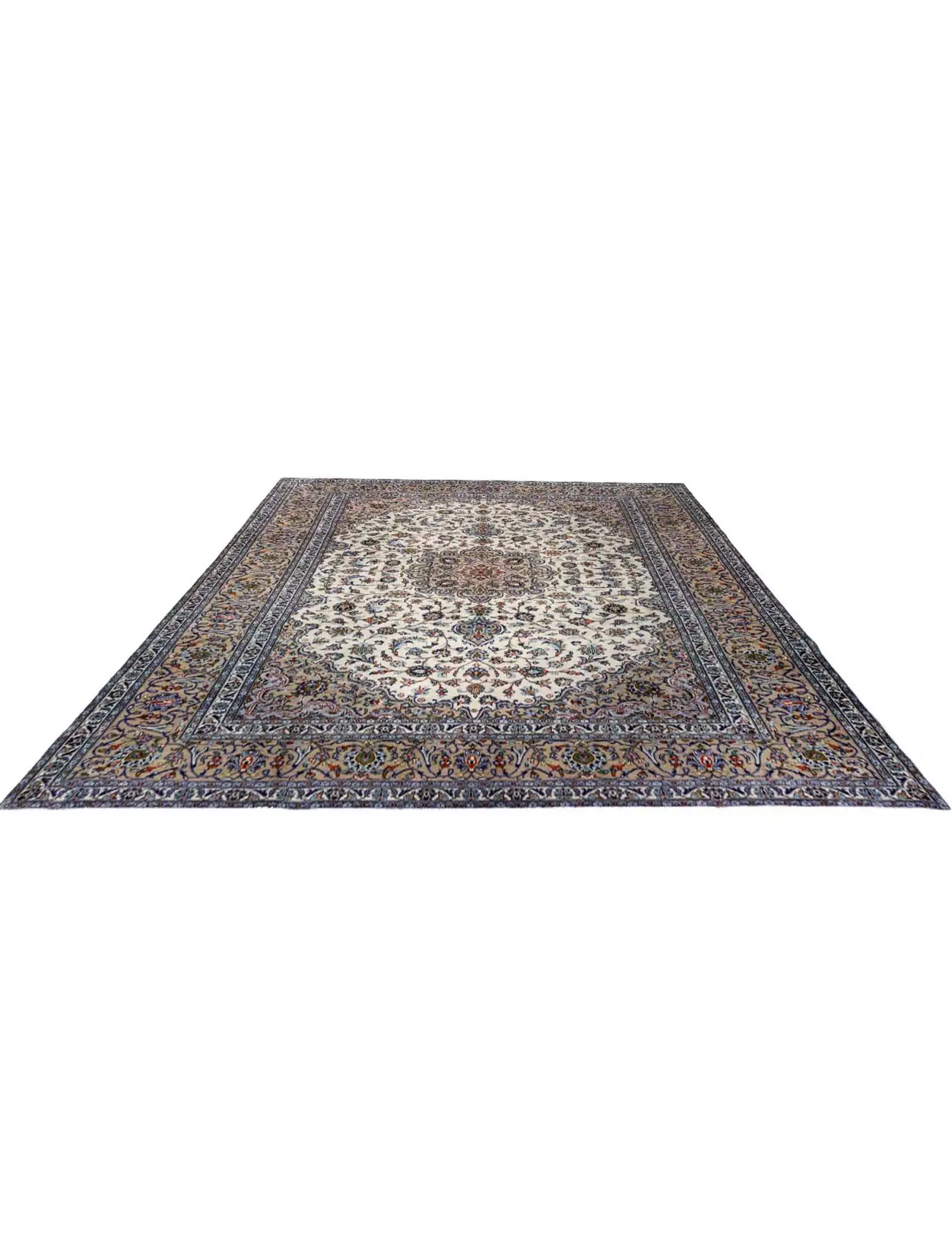 Ardakan Patina  <br/>389 x 279 cm