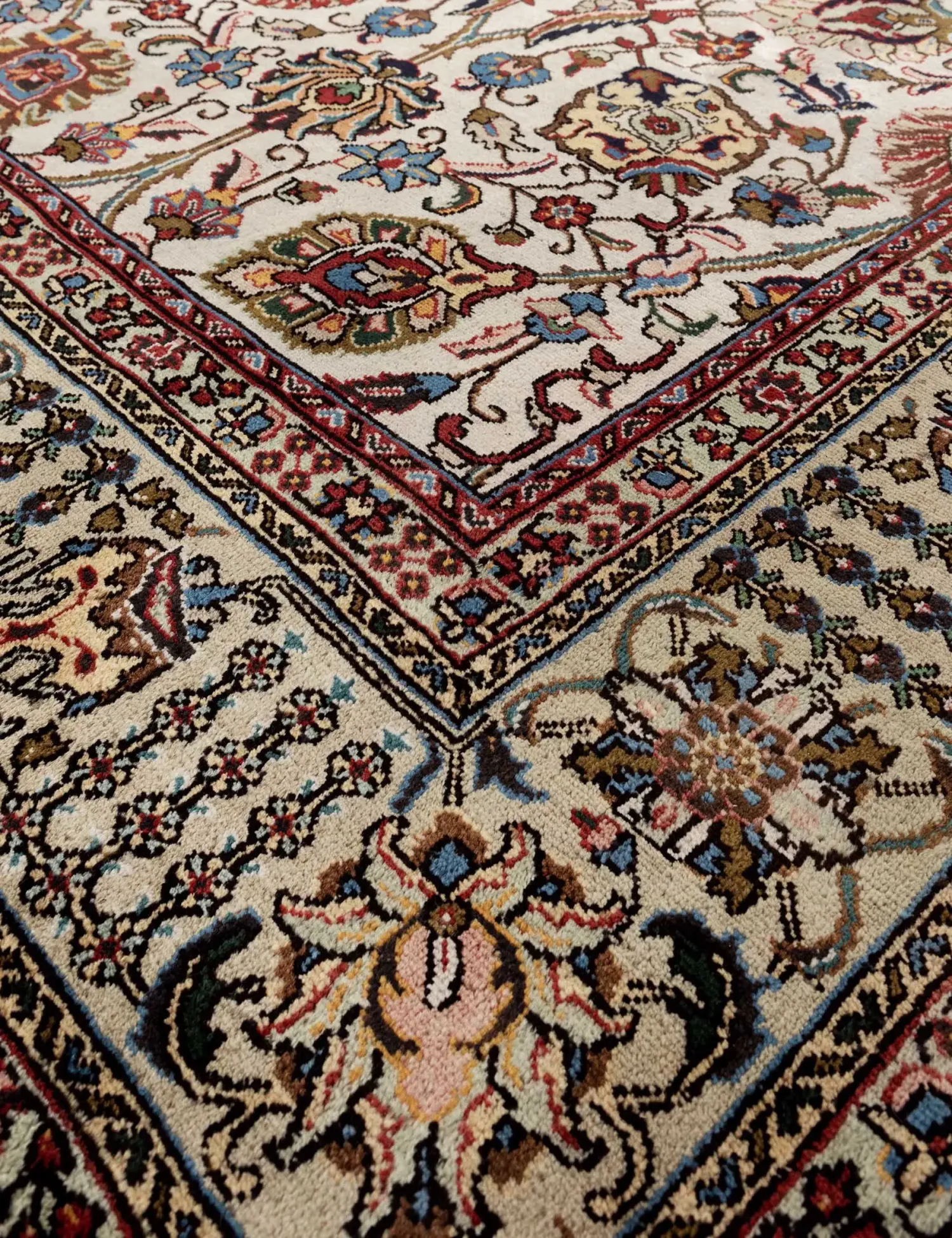 Tabriz Patina  <br/>376 x 296 cm