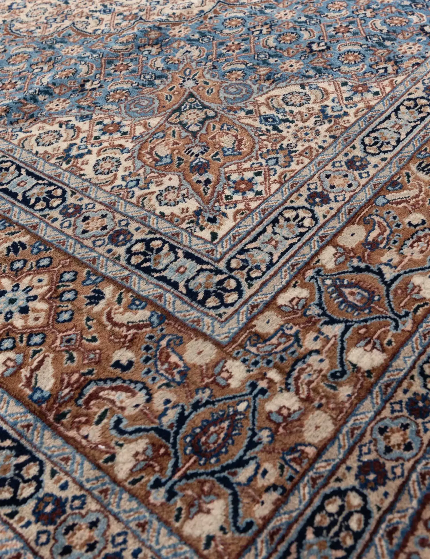 Moud Patina  <br/>381 x 251 cm