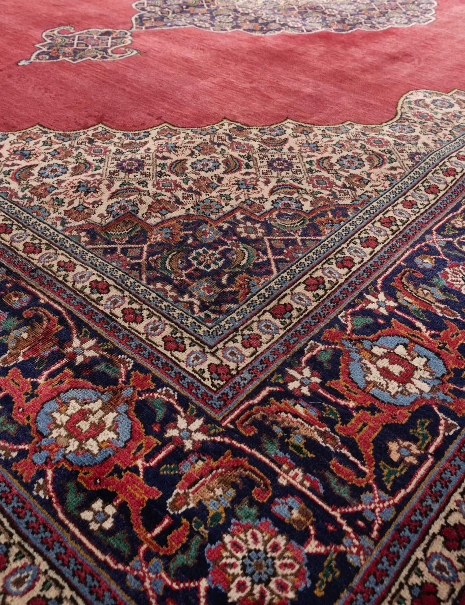 Tabriz Patina  <br/>375 x 284 cm