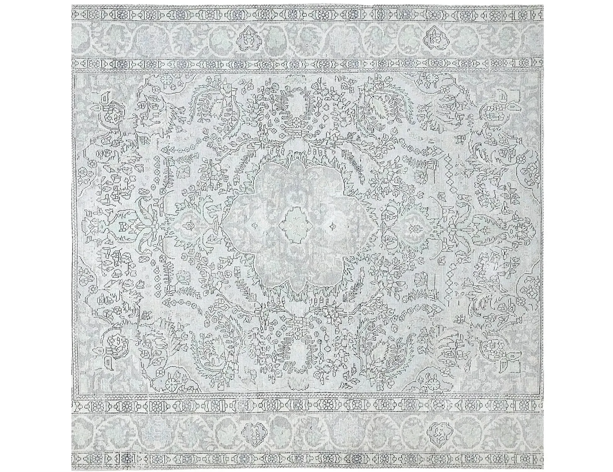 Persian Vintage    <br/>239 x 239 cm