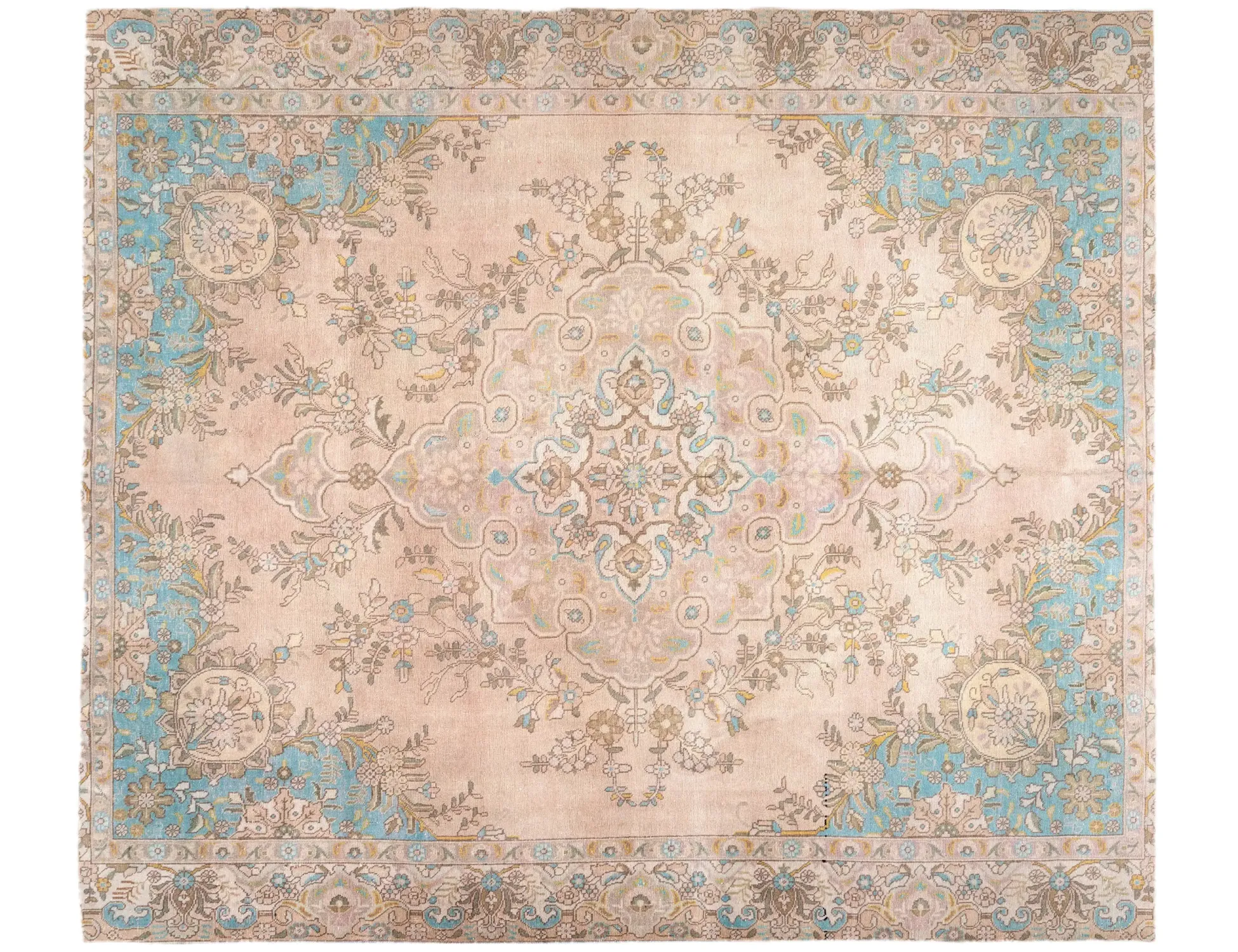 Persian Vintage    <br/>320 x 274 cm