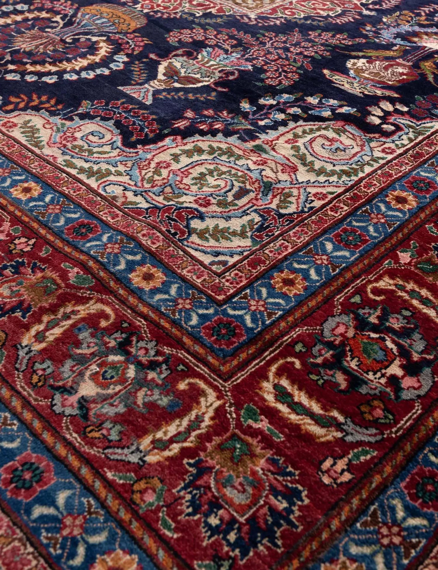 Khorasan Patina  <br/>283 x 243 cm