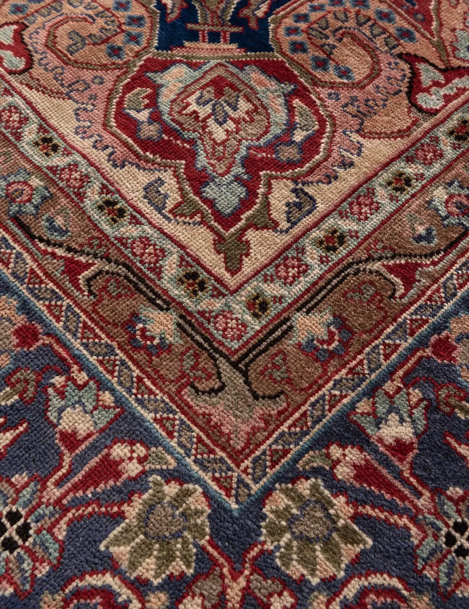 Khorasan Patina  <br/>389 x 294 cm
