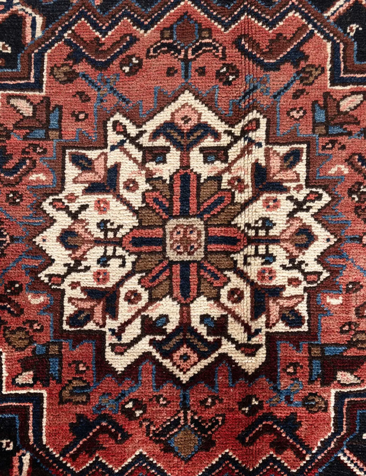 Heriz  <br/>317 x 233 cm