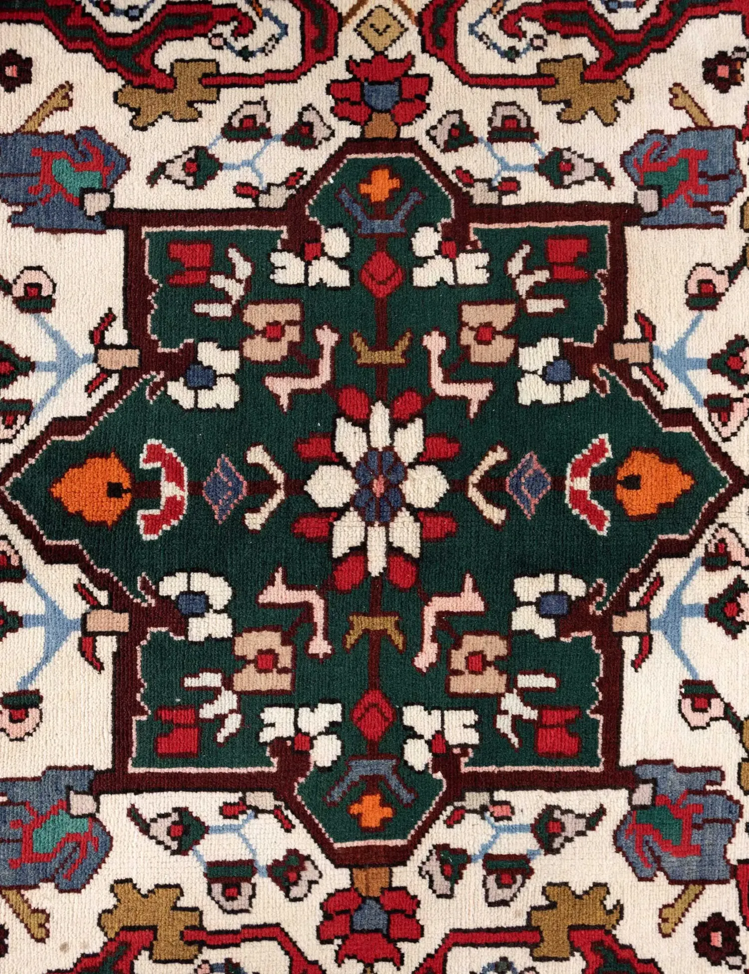 Bakhtiar Patina  <br/>310 x 223 cm